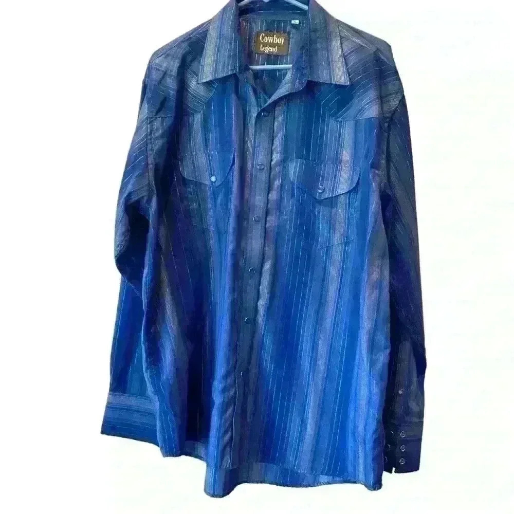 Cowboy legend mens XL long sleeve shirt, pearl blue snaps,western accents